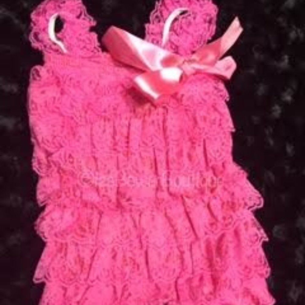 Bubblegum Pink Lace Romper  8BUP  Small 3-12 months  NWT Boutique